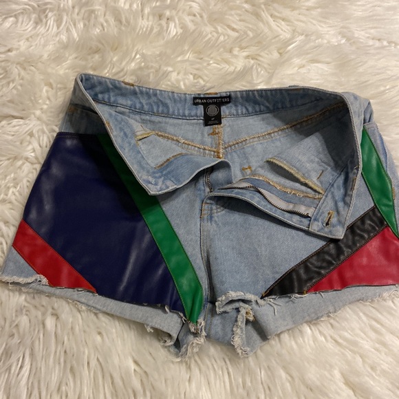 Urban Outfitters Shorts size 27 excellent condition high rise - Picture 4 of 8